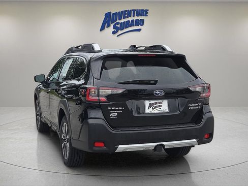 Used 2025 Subaru Outback Touring XT AWD/4WD image 5