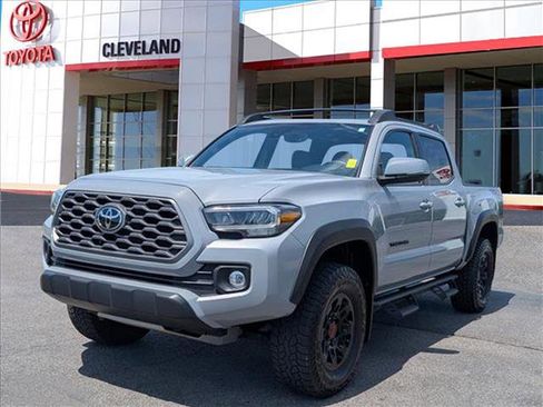 Used 2021 Toyota Tacoma TRD Off-Road w/ TRD Premium Off Road Package AWD/4WD image 5