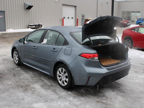 Used 2025 Toyota Corolla LE image 7