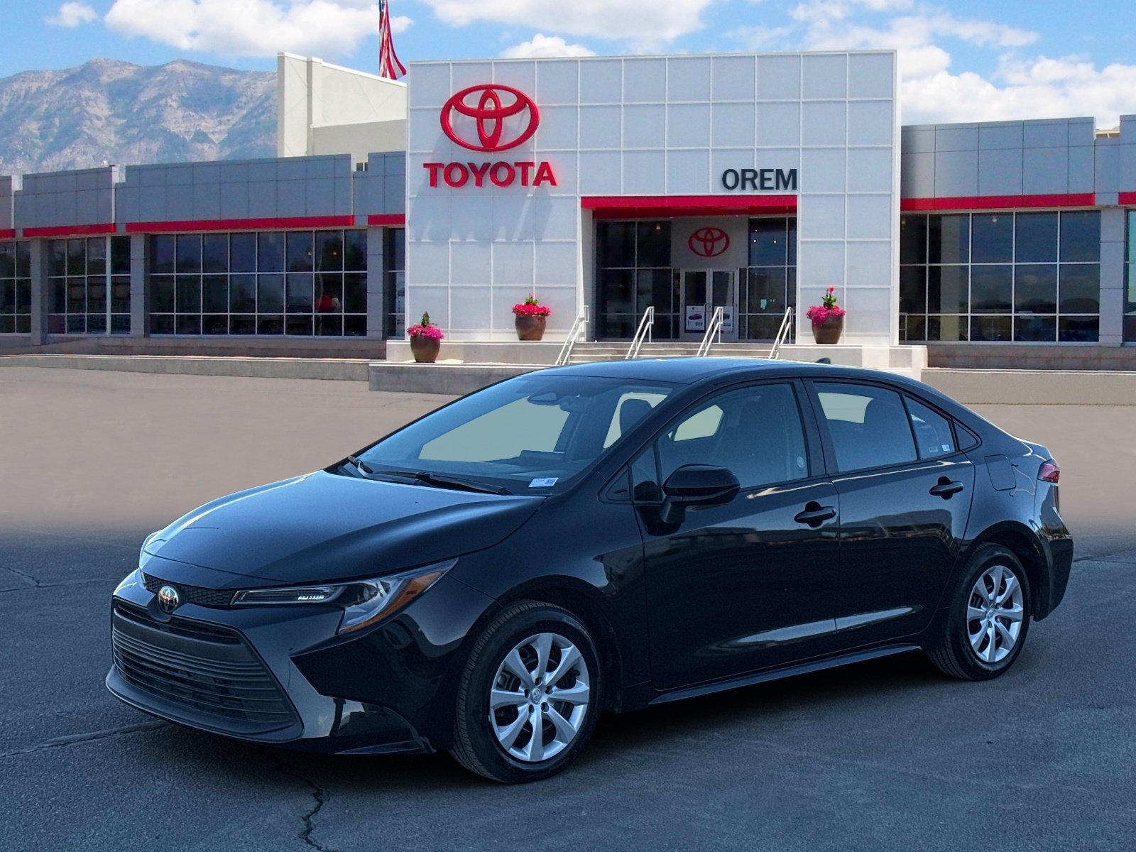 Used 2026 Toyota Corolla LE FWD image 2