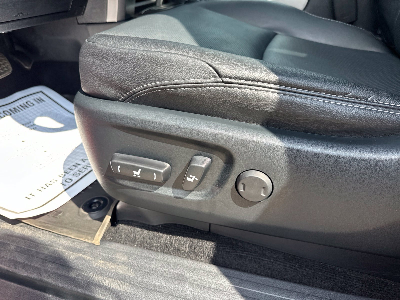 Used 2022 Toyota 4Runner Limited AWD/4WD image 14