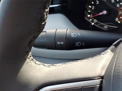 Used 2024 Jeep Compass Limited image 25