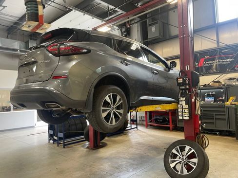 Used 2024 Nissan Murano SV AWD/4WD image 1
