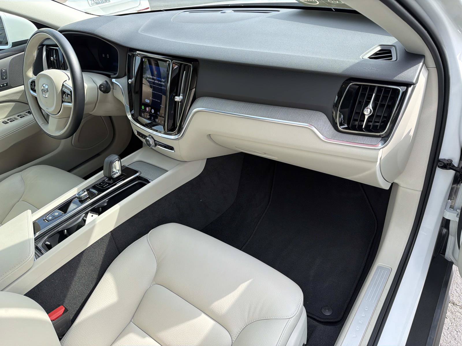 Certified 2025 Volvo V60 B5 Cross Country Plus AWD/4WD image 25