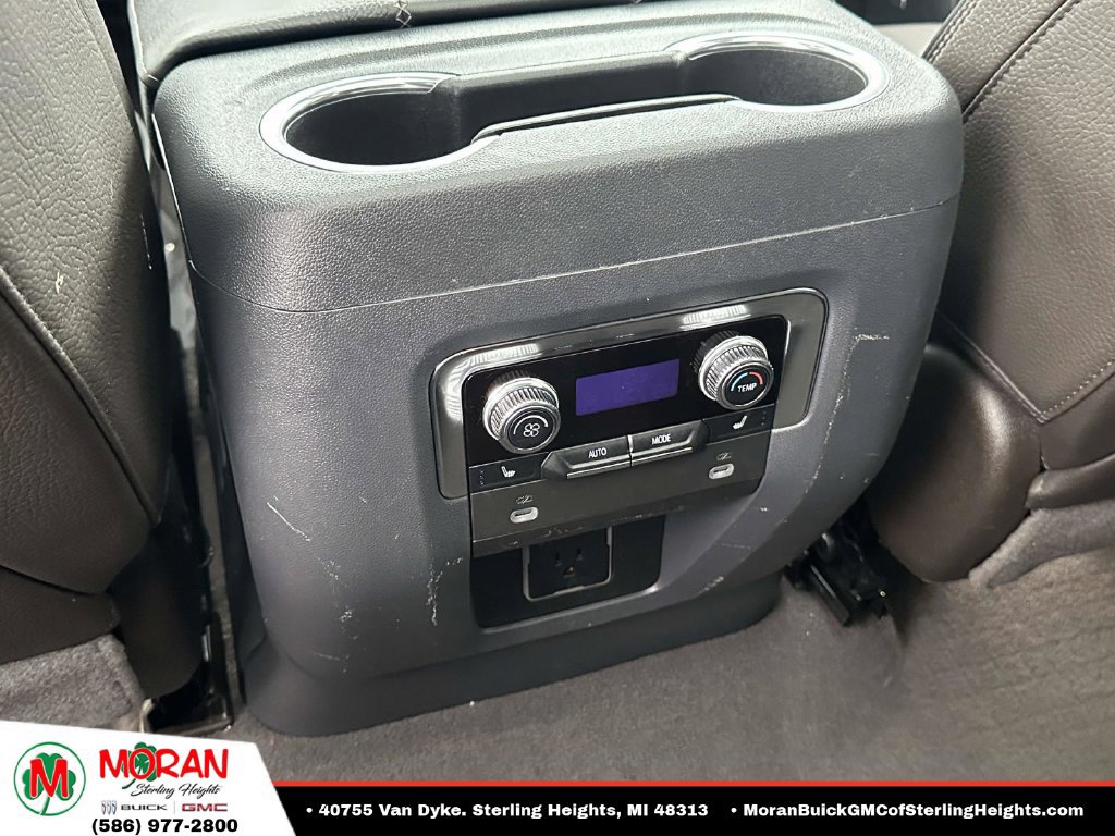 Used 2024 GMC Yukon Denali AWD/4WD image 13