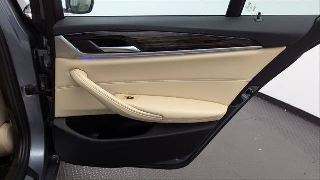 Used 2019 BMW 530e RWD image 18