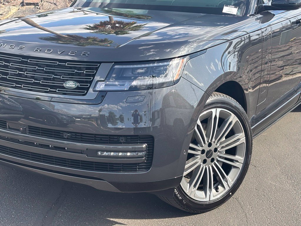 New 2026 Land Rover Range Rover Long Wheelbase SE AWD/4WD image 2