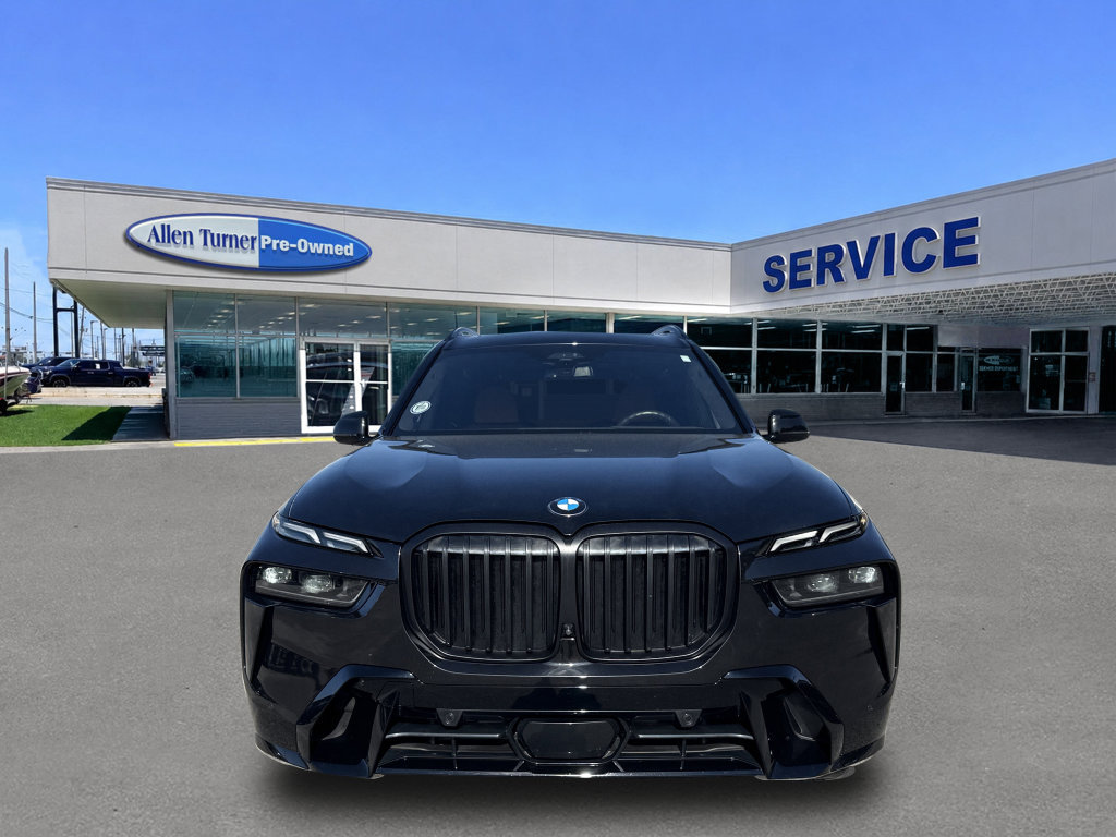 Used 2024 BMW X7 xDrive40i w/ Executive Package AWD/4WD image 3