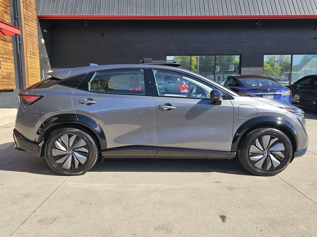 Used 2024 Nissan Ariya AWD image 9