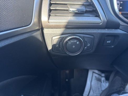 Used 2020 Ford Fusion SE image 22