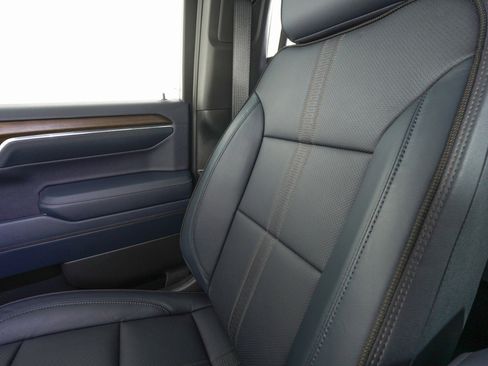 Used 2024 Chevrolet Silverado 1500 High Country w/ Technology Package image 27