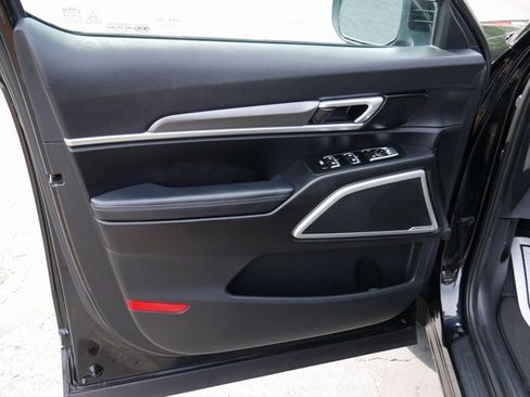 Used 2021 Kia Telluride LX image 11