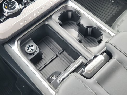 New 2026 Ford Expedition Active RWD image 19