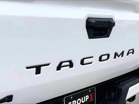 Used 2025 Toyota Tacoma SR5 image 29