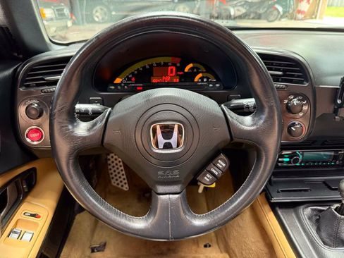 Used 2004 Honda S2000 image 18