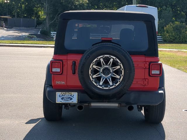 Used 2022 Jeep Wrangler Sport AWD/4WD image 12
