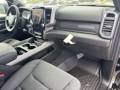 New 2026 RAM 1500 4x4 Crew Cab image 10
