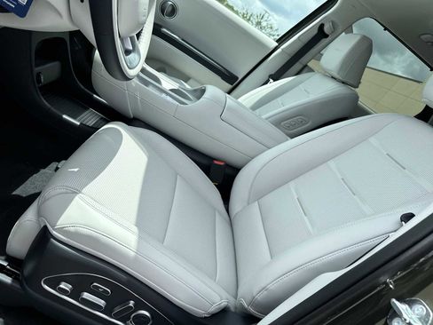 New 2026 Hyundai Palisade Calligraphy FWD image 9