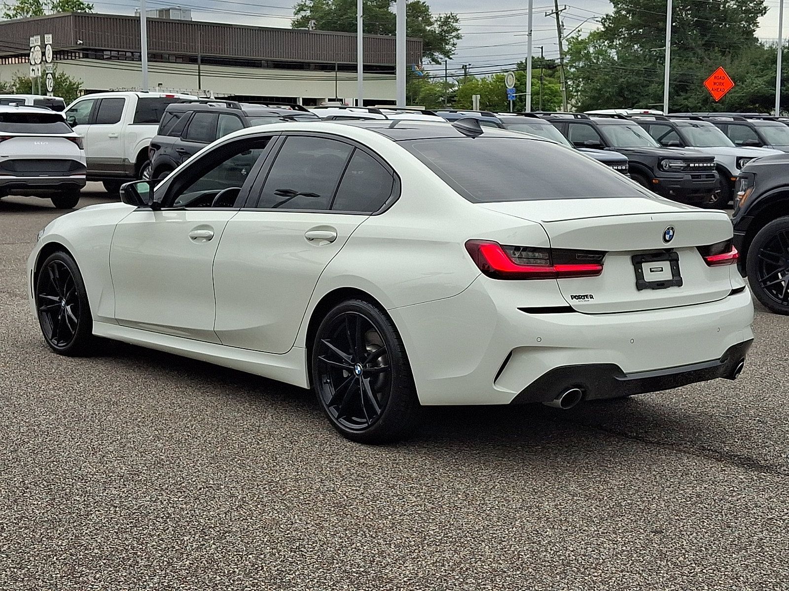 Used 2022 BMW 330i xDrive Sedan w/ M Sport Package AWD/4WD image 7