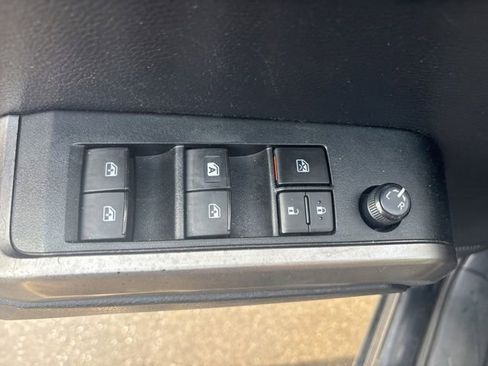 Used 2019 Toyota Tacoma SR5 RWD image 17