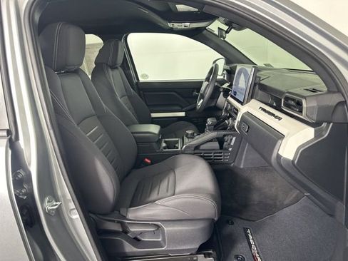 Used 2024 Toyota Tacoma TRD Sport image 15