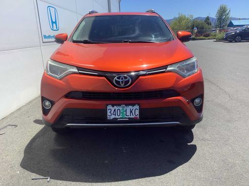 Used 2016 Toyota RAV4 XLE FWD image 6