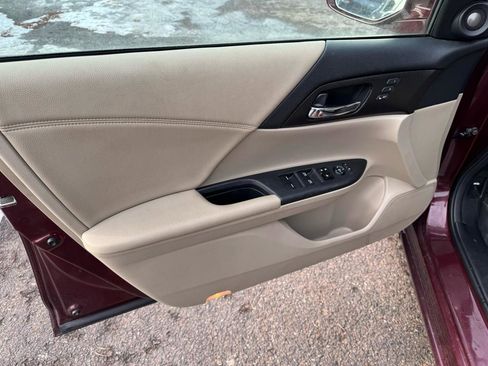 Used 2015 Honda Accord EX-L image 9