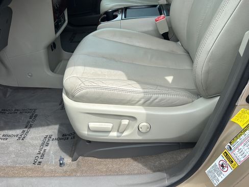 Used 2011 Toyota Sienna XLE w/ Premium Pkg FWD image 20