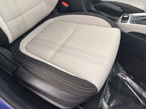 Used 2023 Hyundai Venue SEL FWD image 28