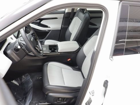 Used 2024 Land Rover Range Rover Evoque Dynamic SE image 12