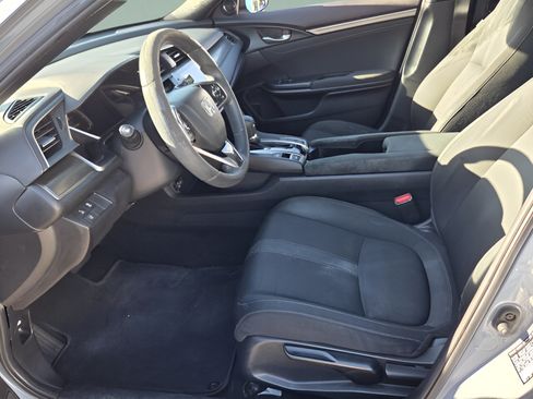 Used 2019 Honda Civic EX image 9