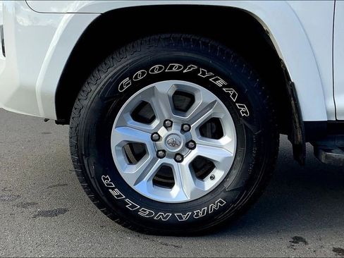 Used 2019 Toyota 4Runner SR5 image 9