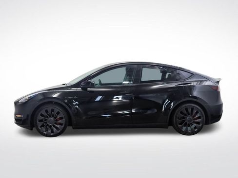 Used 2023 Tesla Model Y Performance AWD/4WD image 2