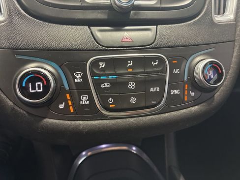 Used 2019 Chevrolet Malibu LT image 22