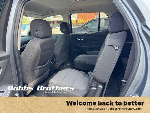 Used 2021 Chevrolet Traverse LT FWD image 16