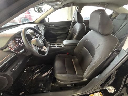 Used 2025 Nissan Altima 2.5 SV image 28