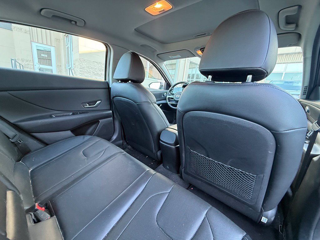 Certified 2022 Hyundai Elantra Limited FWD image 10