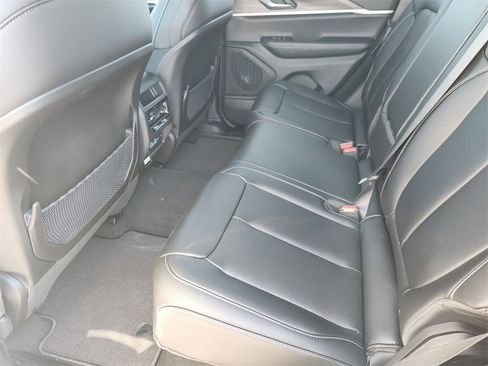 New 2025 Jeep Grand Cherokee Limited w/ Black Appearance Package image 20