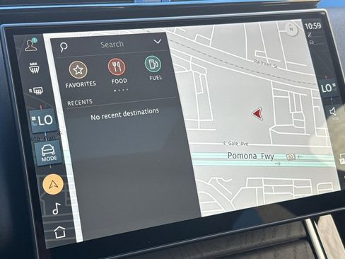 New 2026 Land Rover Range Rover Velar Dynamic SE image 22