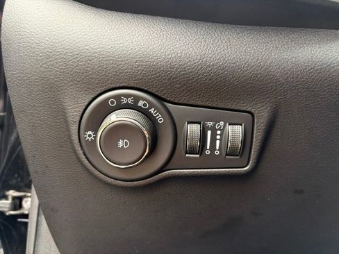 Used 2023 Jeep Compass Limited AWD/4WD image 7