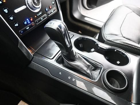 Certified 2017 Ford Explorer Limited FWD image 17