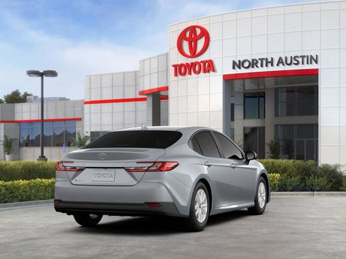 New 2026 Toyota Camry LE image 9