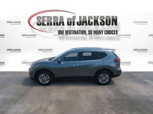 Used 2020 Nissan Rogue SV FWD image 5