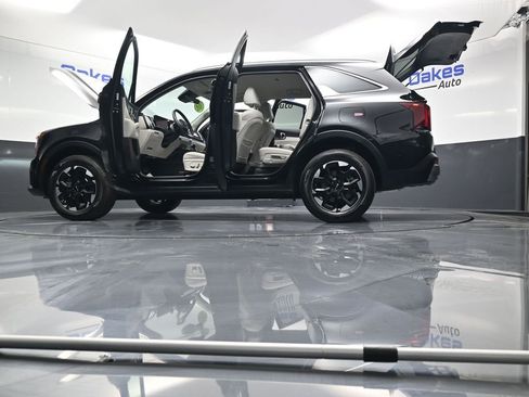 Certified 2025 Kia Sorento S AWD/4WD image 49