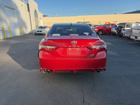 Used 2020 Toyota Camry XSE image 6