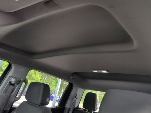 Used 2022 Chevrolet Silverado 1500 Custom image 3