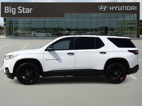 Used 2018 Chevrolet Traverse Premier w/ Redline Edition FWD image 2