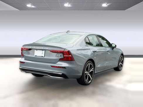 Used 2024 Volvo S60 B5 Core AWD/4WD image 9