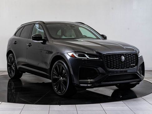 Used 2024 Jaguar F-PACE R-Dynamic S image 12