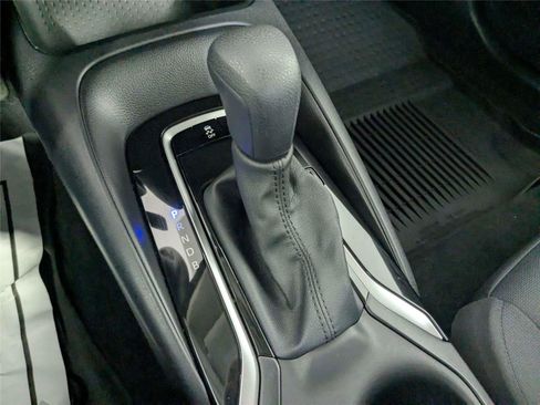 Certified 2025 Toyota Corolla LE FWD image 23